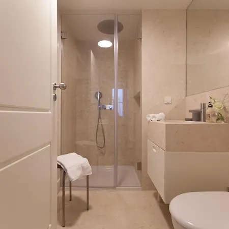 Flh Downtown Arammish Apartman *